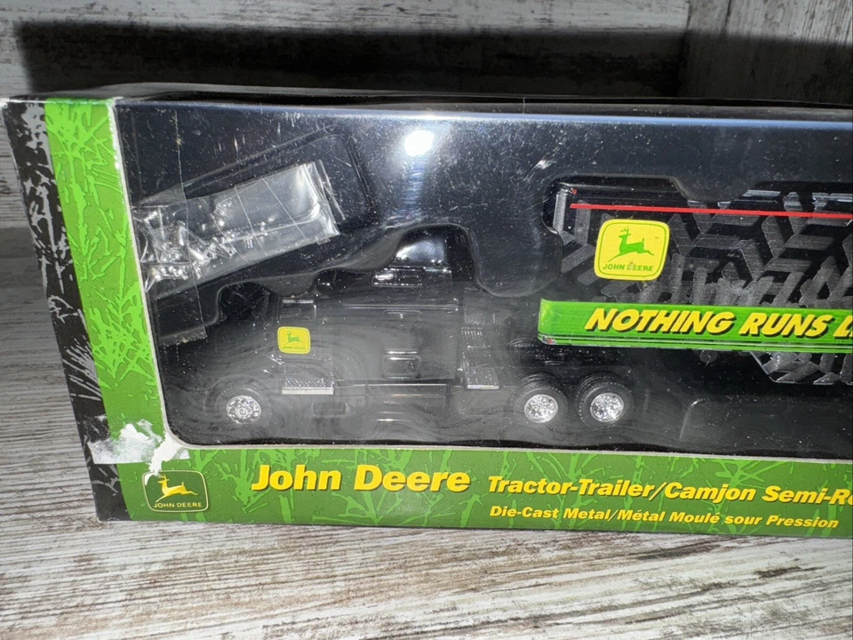 1/87 Kenworth With John Deere 8400t  Nothing Runs Like A Deere On The Side - Image 2 of 4