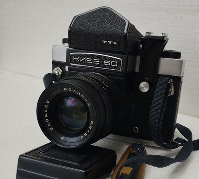 Kiev 60 C MEDIUM Format 6x6 camera Film Vega 12B 90mm f2.8 + case
