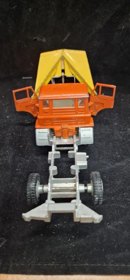 RARE Dinky Toys Ford D800 Snow Plough Tipper Truck Vintage Red & Yellow - Image 4 of 4
