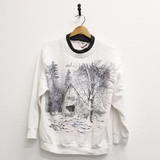 Vintage Winter Snow Scene Barn Sweatshirt Large
