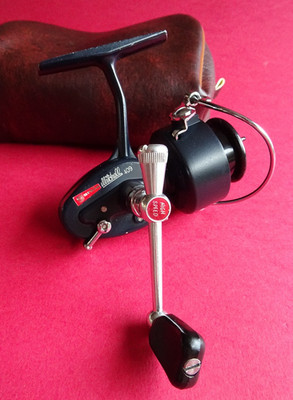 A SUPER LITTLE USED SCARCE GARCIA MITCHELL 409 ULTRA LITE SPINNING REEL + CASE