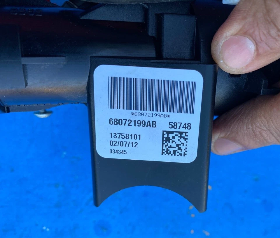 FIAT 500 2012-2019 interruptor de encendido de dirección cilindro de bloqueo con llave OEM 68072199AB Foto 4 de 4