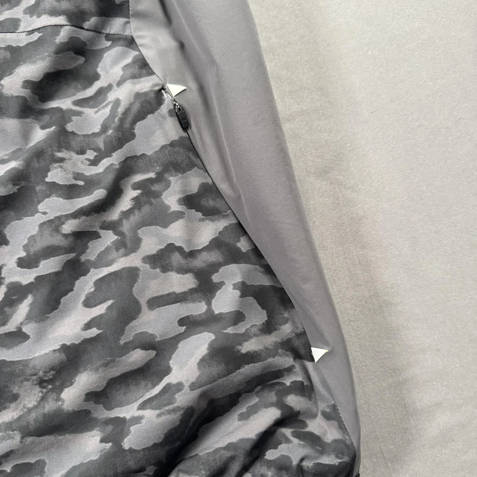 Vineyard Vines Vest Mens XL Gray Camo Jim Nantz PrimaLoft Golf Stretch Full Zip - Image 3 of 4