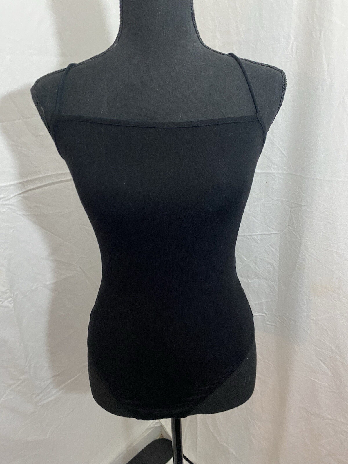Shein Medium Open Back Bodysuit for a Stylish Look-image
