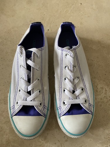 white trainers size 3.5