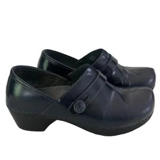 Dansko Women’s Black Leather Clogs EU 38, US 7.5