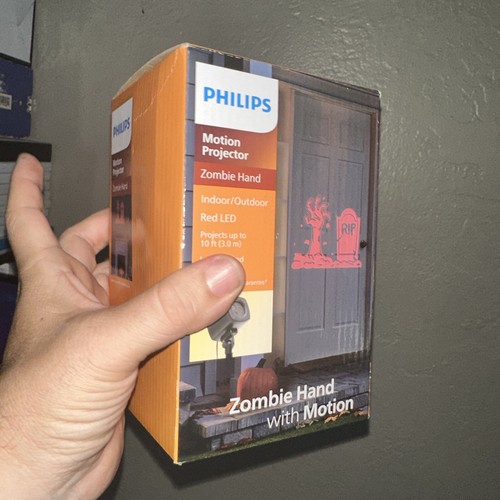 Philips LED Indoor Outdoor Zombie Hand Halloween Projektor - Bild 1 von 7