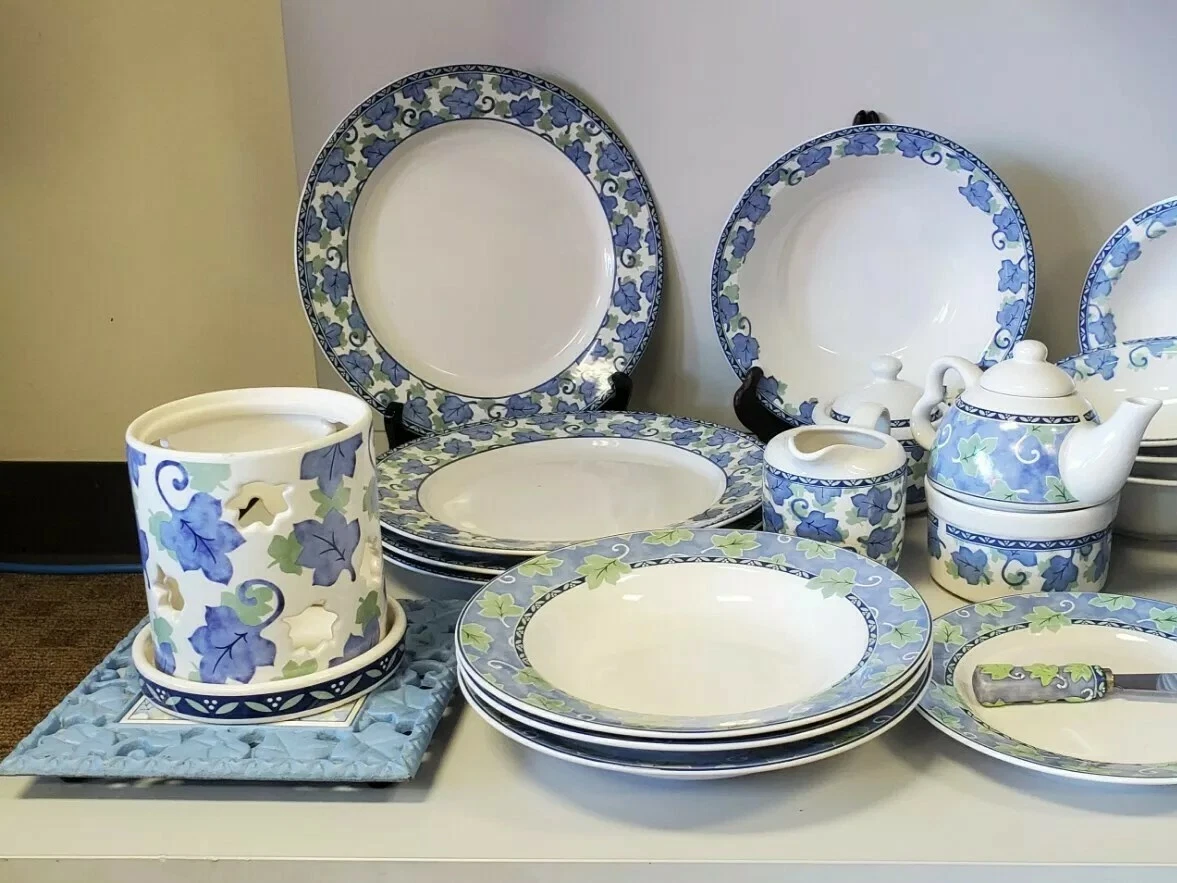 Pfaltzgraff blue dishes top