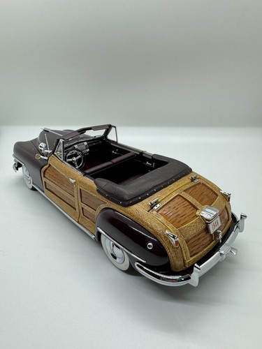 Danbury Mint 1948 Chrysler Town & Country Convertible Brown 1:24 Scale w/Box - Picture 4 of 6