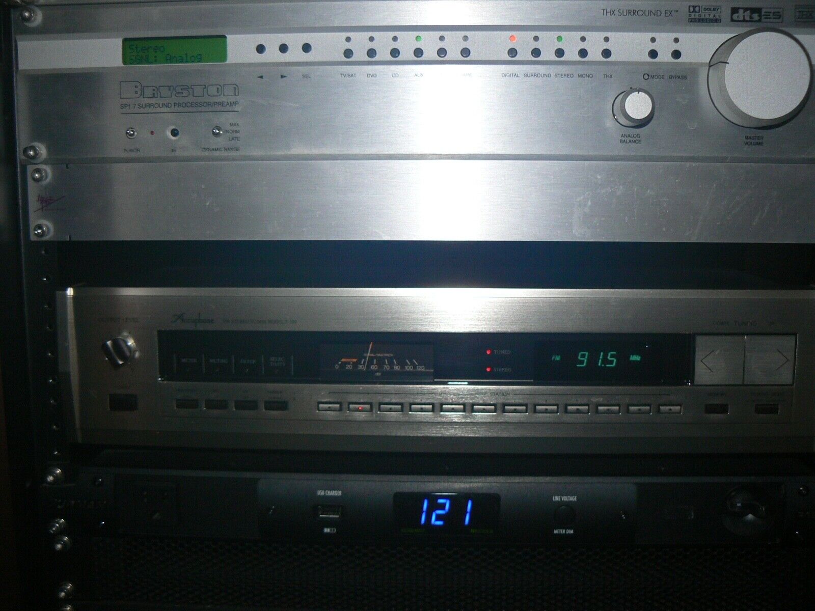 Accuphase T 107 FM Tuner