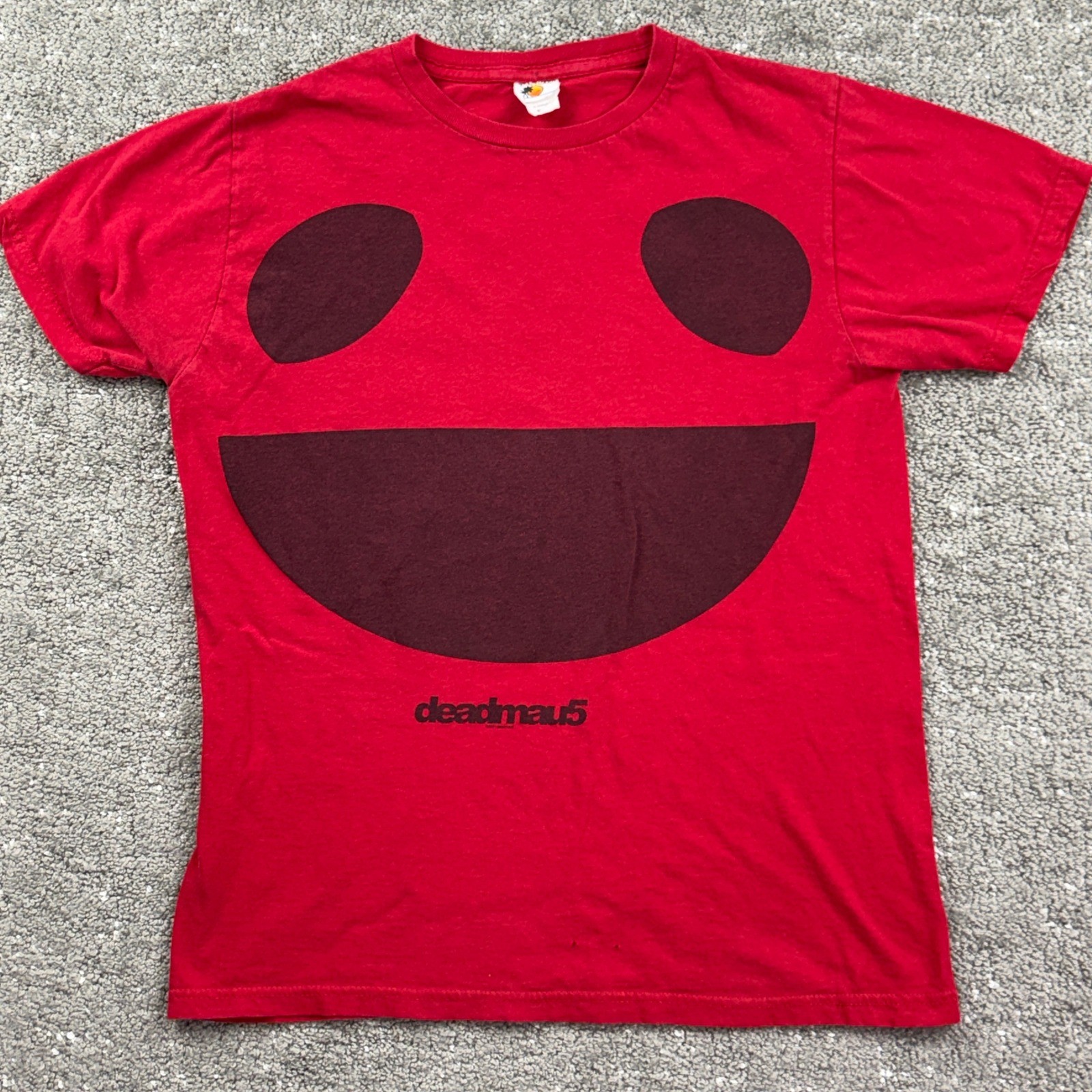 Big Face T Shirt Red Bay Island DJ Electronic Music