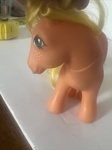 My Little Pony Applejack Collector Pose Yellow Hair Vintage G1 1983 Hong Kong - Bild 4 von 12