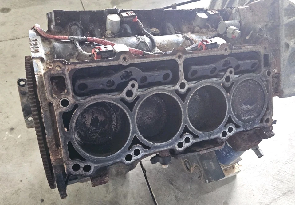 Dodge Hemi 2009-2023 motor 5,7 L bloque corto necesita reconstrucción 217 k millas golpes Foto 4 de 4