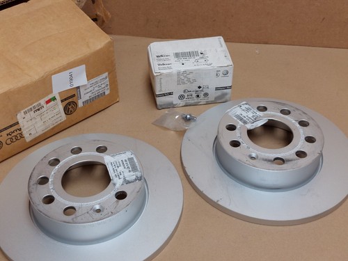 Skoda Octavia Mk2 Rear Brake Pads With Discs 2003-2014 JZW698601AB Genuine NEW - Picture 8 of 10