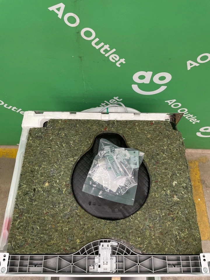 Bosch Integrated Dishwasher 13 place settings Black D Rated SMI2HTB02G #LF112552 - Image 4 of 4