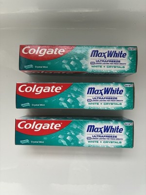 Colgate Max White + Crystals - Ultrafreeze Crystal Mint Zahnpasta - 3 x 75 ml