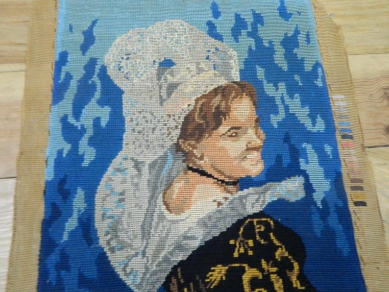 Vintage Royal Paris Tapisserie Femme Bretonne Coiffe Canevas Terminé 37x46 cm - Photo 3/4