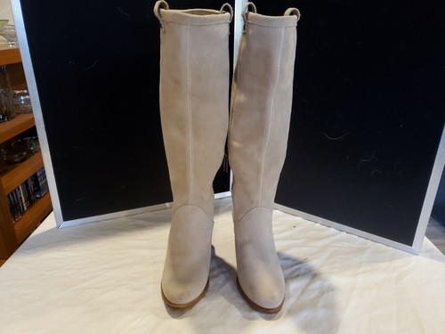 Ugg Ava Boot Light Tan Suede Size 6 