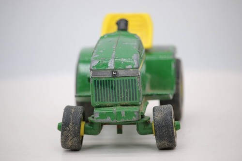 ERTL John Deere Lawn Garden Tractor 1/16 Die-Cast Metal #2612 - Picture 2 of 8