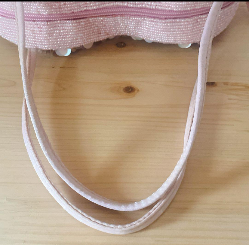 Che Che New York VTG Heart-shaped Handbag Pink Sequin Glass Che Che New York VTG Heart-shaped Handbag Pink Sequin Glass