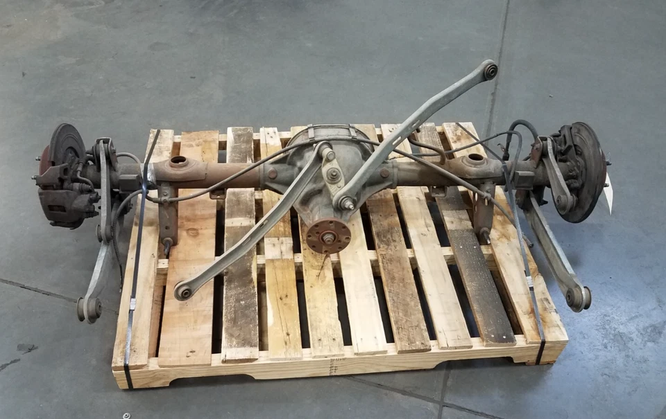 2000 Grand Marquis / Crown Vic Victoria conjunto de eixo de freio a disco traseiro #1010 o1 - Imagem 2 de 4