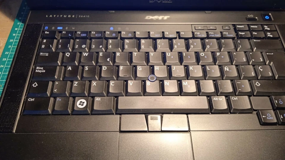 PORTÁTIL DELL LATITUDE E6410 INTEL i5 - CD/DVD - 120GB SSD - 6GB - Imagen 4 de 4