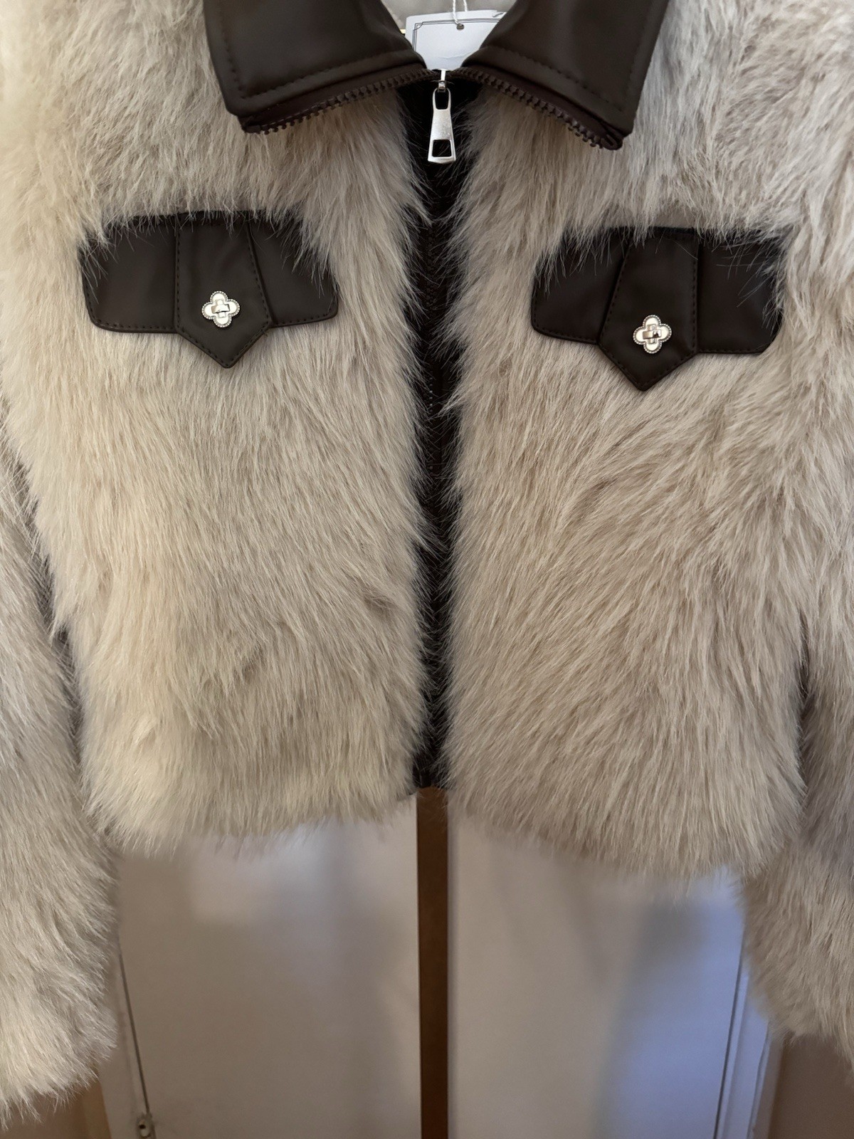 Fury crop jacket faux fur with faux leather details crop elegant beige tan brown