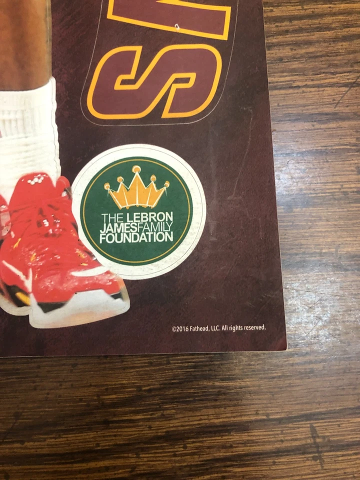 Calcomanías de pared 2016 LeBron James Foundation Cleveland Cavaliers Fathead Akron U Foto 4 de 4