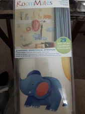 RoomMates Jungle Zoo Theme 29 Wall Decals
