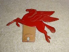 Vintage Original Mobil Pegasus Mobilgas Metal Gas Oil License Plate Topper Sign