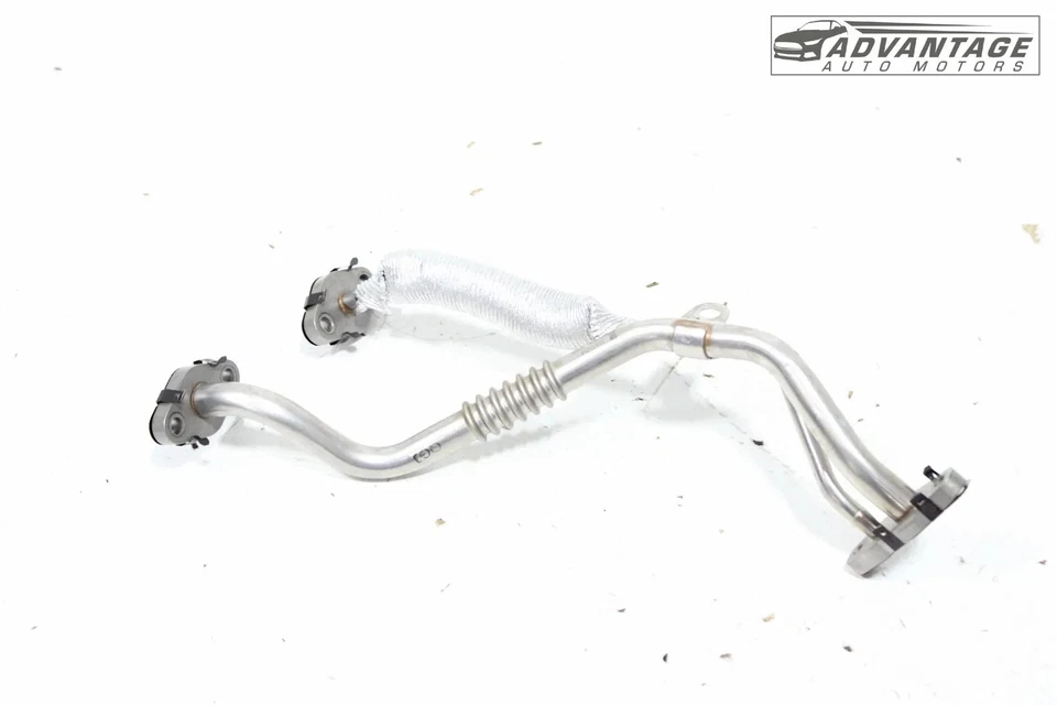 Cadillac XT4 2019-2023 2,0 L motor turbocompresor manguera de alimentación de aceite tubo OEM Foto 2 de 4