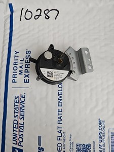 Goodman 0130F00001P 9371VO-HS-0096 Goodman Pressure Switch -1.20