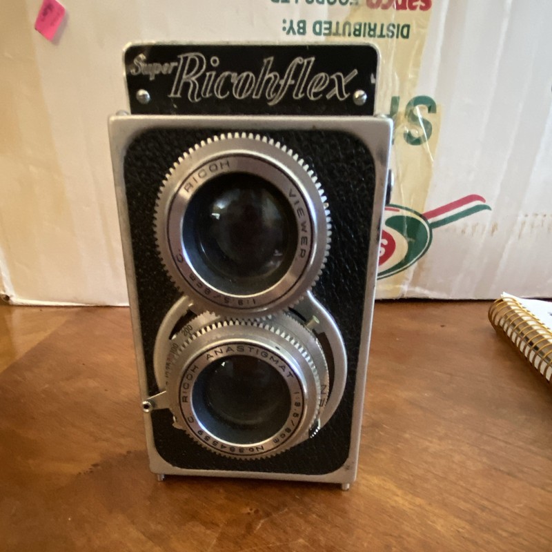 Ricoh Super Ricohflex TLR Twin Lens Reflex 120mm Film Camera, Black