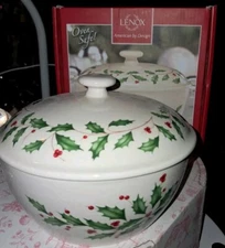 Lenox Holiday Small Covered Casserole Bowl  Christmas  Collection New In Box
