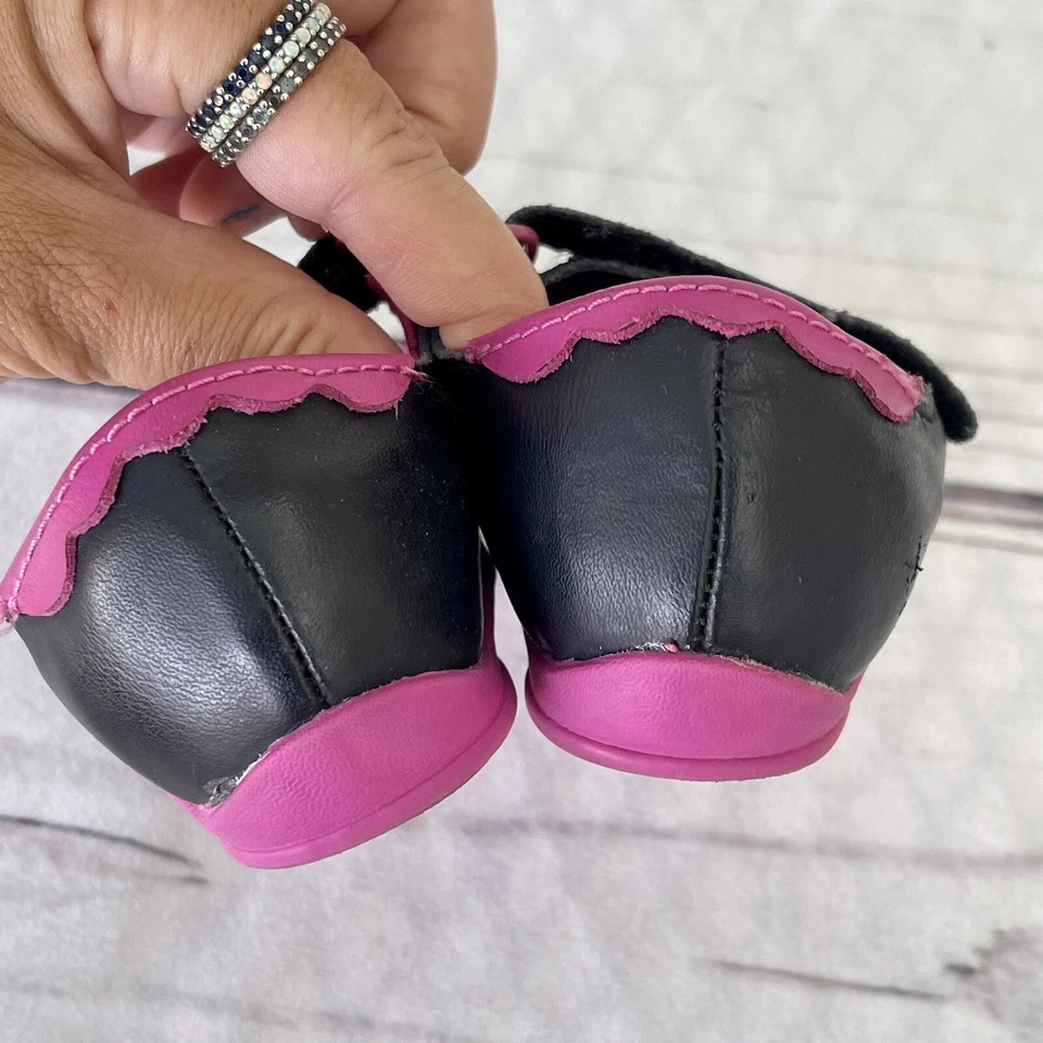 Crocs Mackenzie Mary Jane Sandalia Rosa y Negro Zapatos Niño Pequeño Talla 7 C Foto 3 de 4