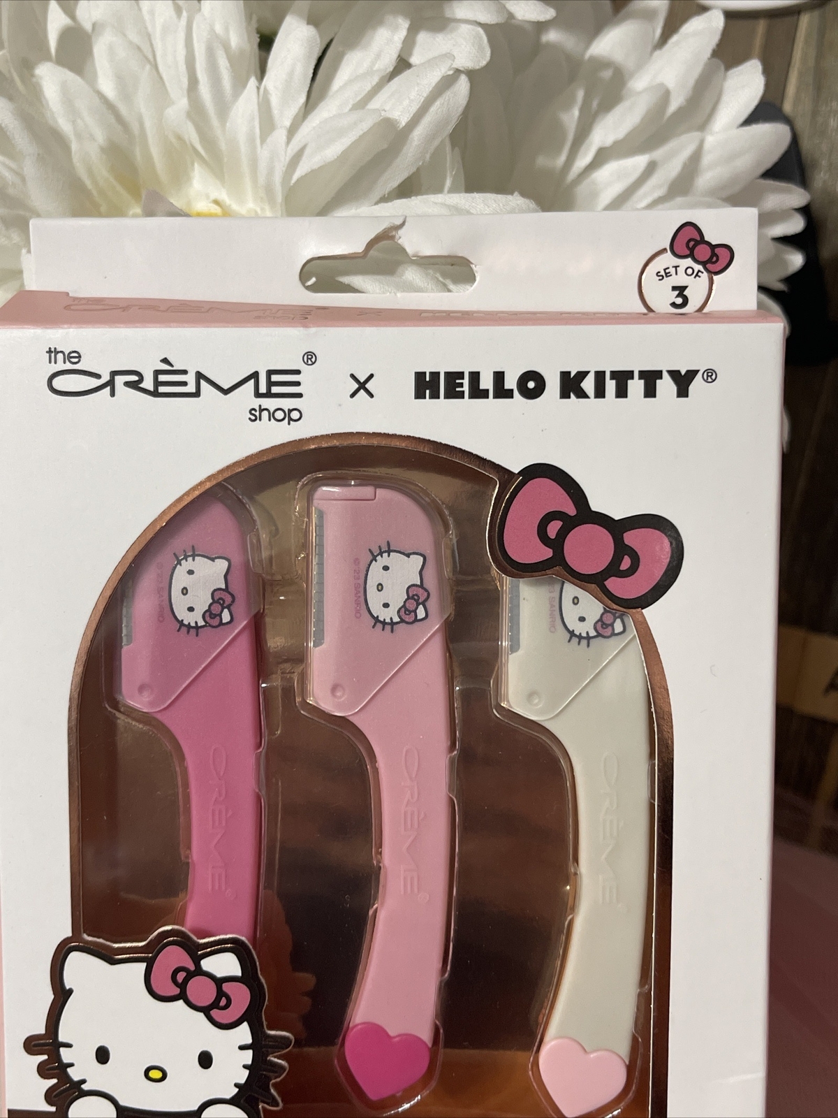 Hello Kitty Face Razor The Crème Shop | Hello Kitty Prepped Up! Pink Dermaplane & Sculpt ...