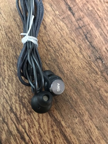 joblot Off 8 headphones Samsung Nokia iPhone AKG - Picture 2 of 5