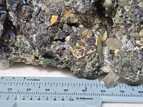 Racimo de cristal de cuarzo y pirita mineral de pavo real de ultra alto grado de 14.170 quilates grande - Imagen 14 de 24