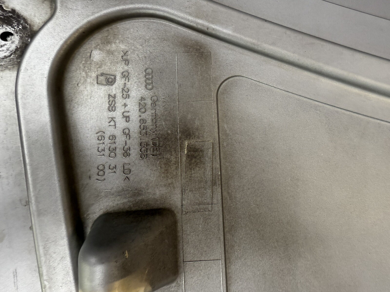 Audi R8 Right Passenger Side Body Panel Cover OEM 420853338E 2010-15 Silver Nice
