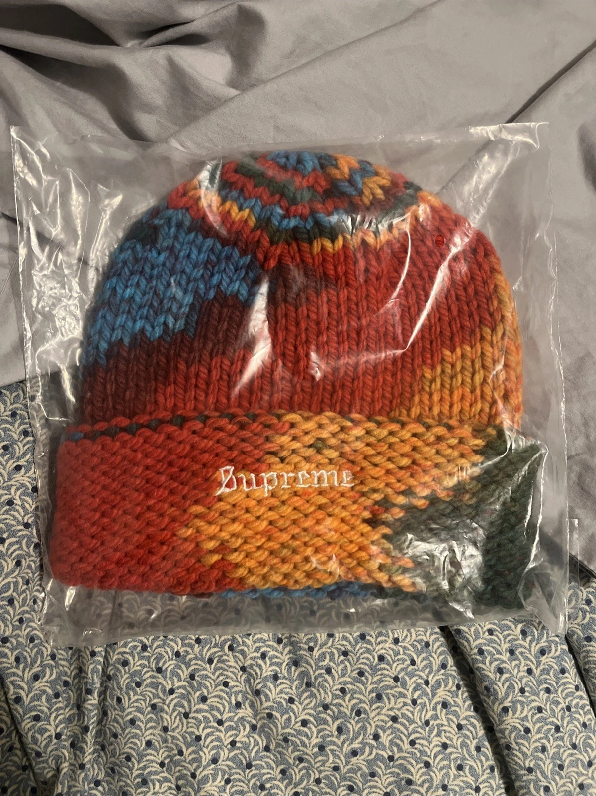 SUPREME GRADIENT SPACE DYE BEANIE OS MULTICOLORE SS24 prêt à expédier !