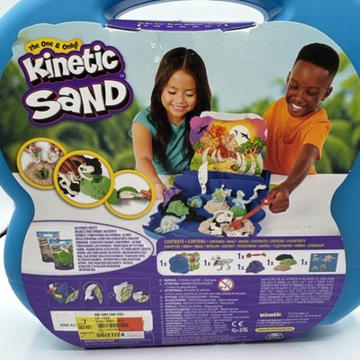 Kinetic Sand 6070525 T-Rex Dig Set with 1.5lbs Play Sand & Tools
