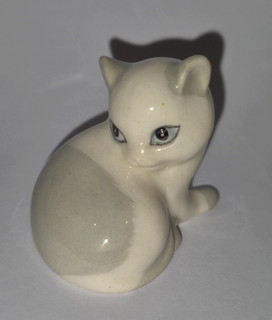 Szeiler Vintage Cat Figurine Kitten Ceramic Ornament Excellent Condition .