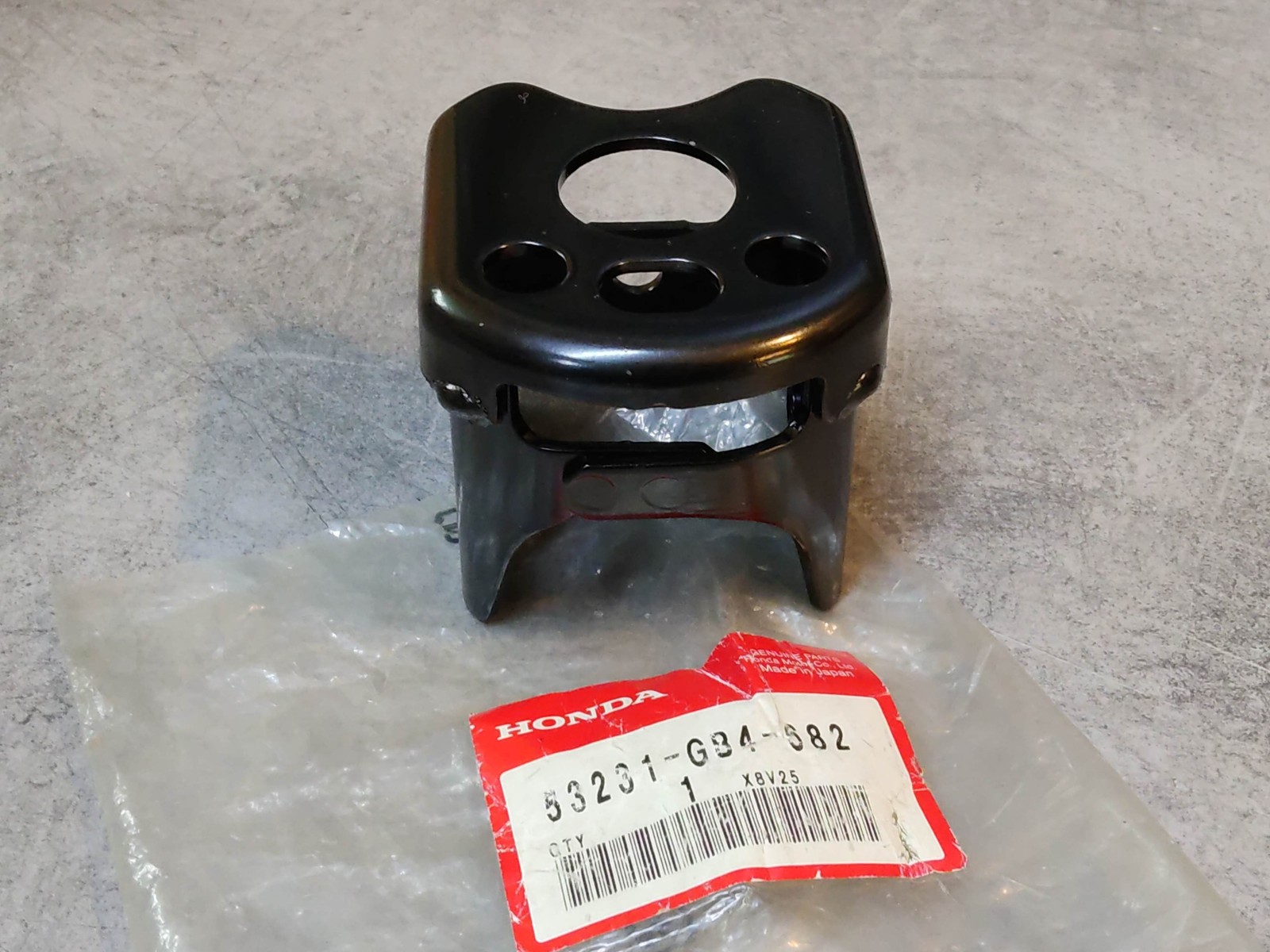 Plaque haut de fourche Honda C50 C70 C90 Cub avec visserie en acier gris