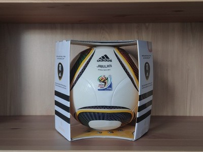 Official Adidas Jabulani World Cup ball 2010 match ball match ball new original packaging team spirit