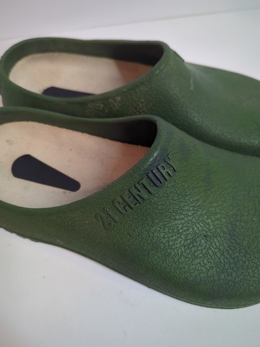 21 Centrury Slip-on Shoes Green Women Size 9 Comfy Gardening Clog - Picture 3 of 8