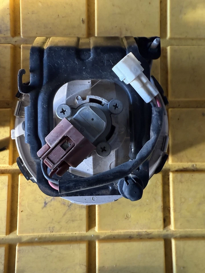 2003-06 Subaru Baja L/R Fog Light Cover Oem Wiring Bulb Used Good Condition - Image 2 of 3