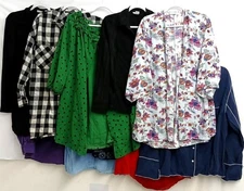 Size medium ladies / women's button down tops dressy casual 10 Lot