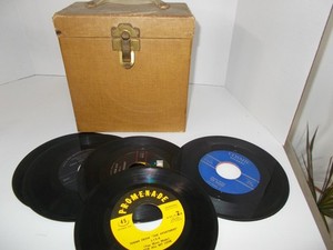 Vintage Green Amfile Platter-pak Case 7" 45 RPM RECORD CARRY CASE With Records