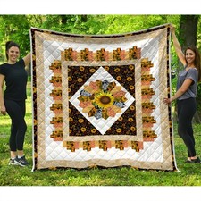 Sunflower Patchwork Quilt   Warm Rustic Charm  Cozy Farmhouse Elegance