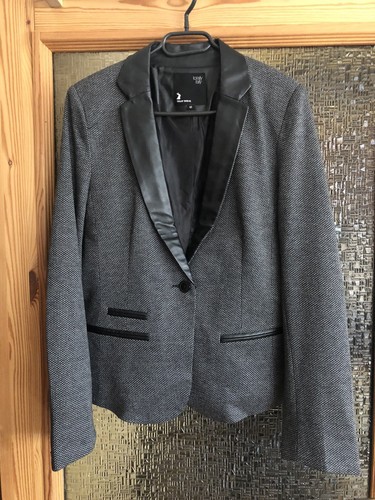 Materialmix Blazer mit Ledereinsätzen anthrazit schwarz - Gr. 42 - NEUWERTIG